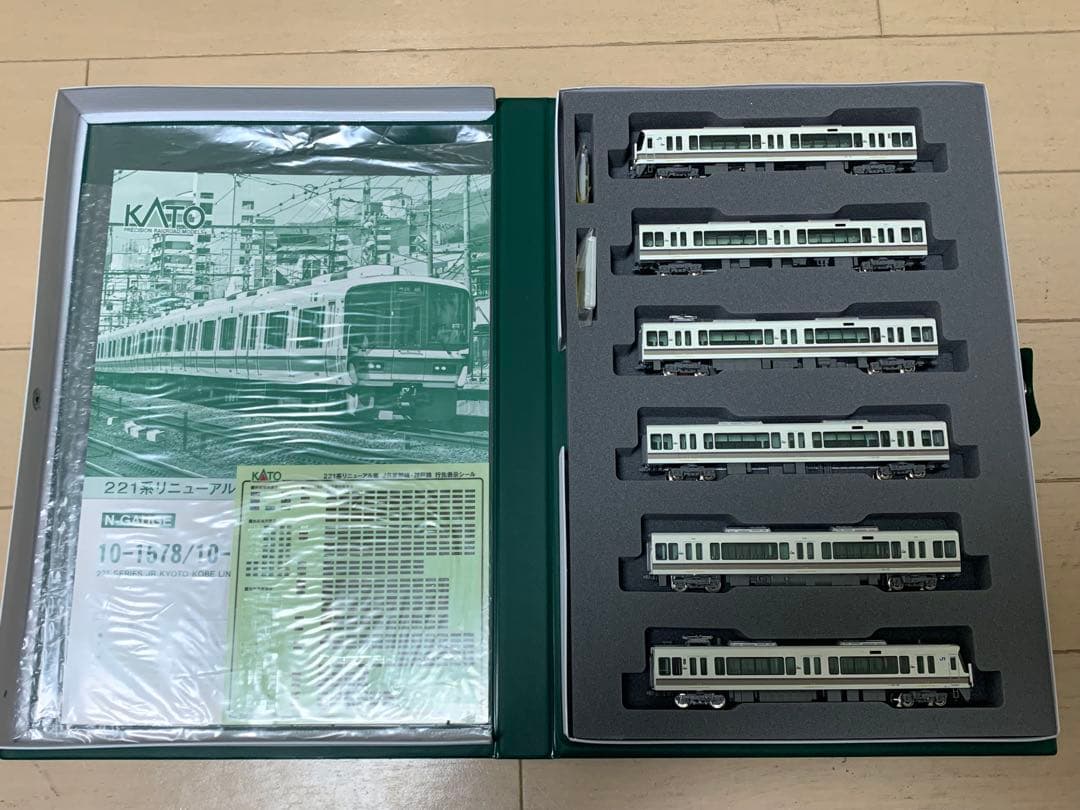 KATO 10-1579 221系リニューアル車 京都線・神戸線 6両セット KATO 10-1579 221系 リニューアル車 JR京都線・神戸線 6両セット N