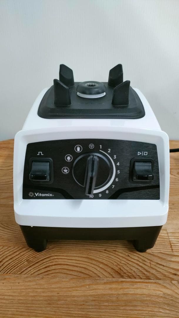 tomo2327様　【目立った傷や汚れなし】バイタミックスE520　1613