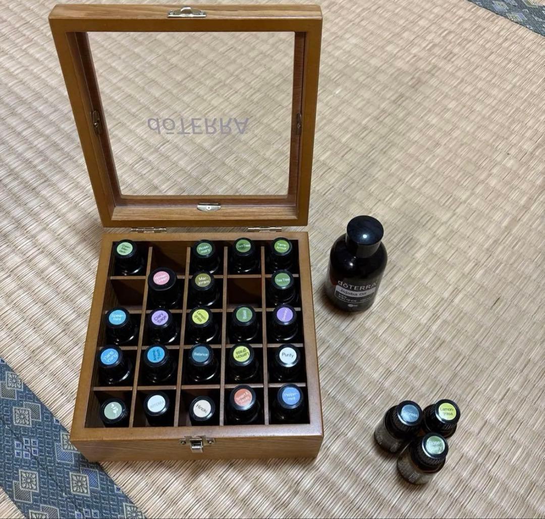 doTERRA エッセンシャルオイル収納ボックス - メルカリ
