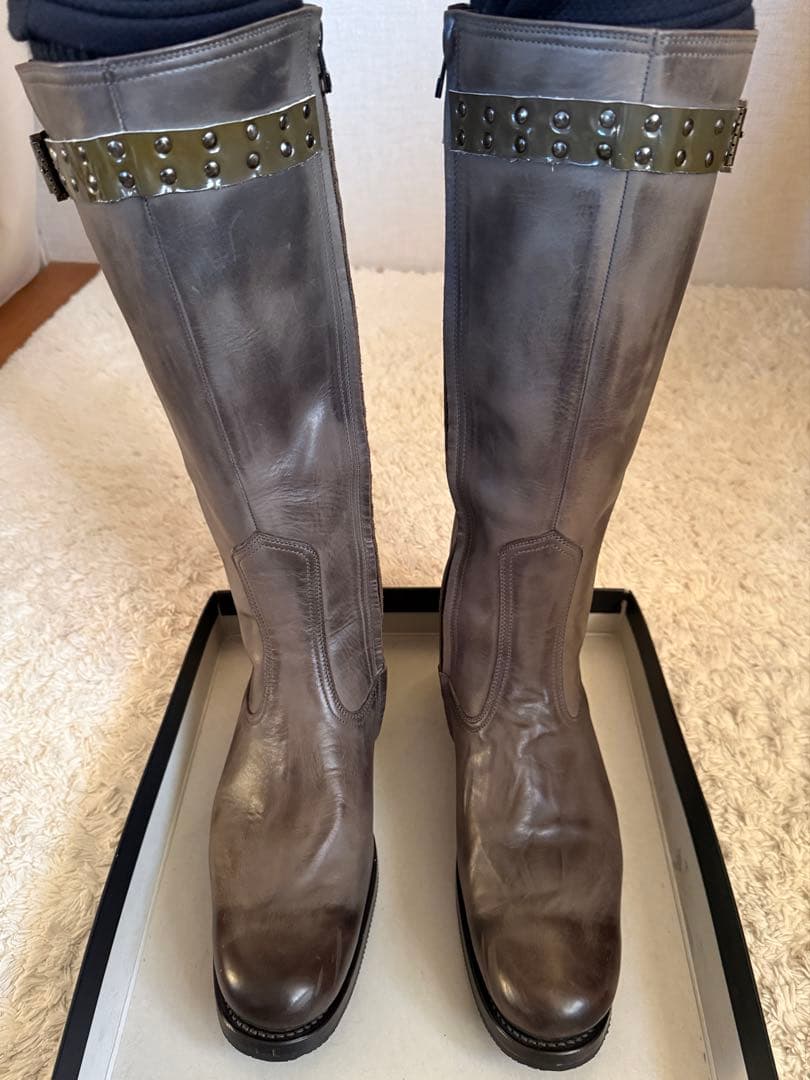 【値下げしました】Giftur Crump スタッズ付き　ロングブーツ 値下げしました】Giftur Crump スタッズ付き ロングブーツ - メルカリ