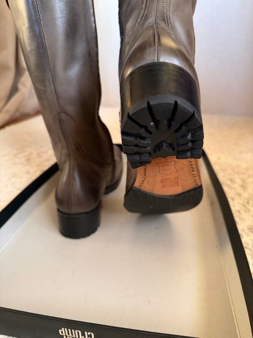 値下げしました】Giftur Crump スタッズ付き ロングブーツ - メルカリ