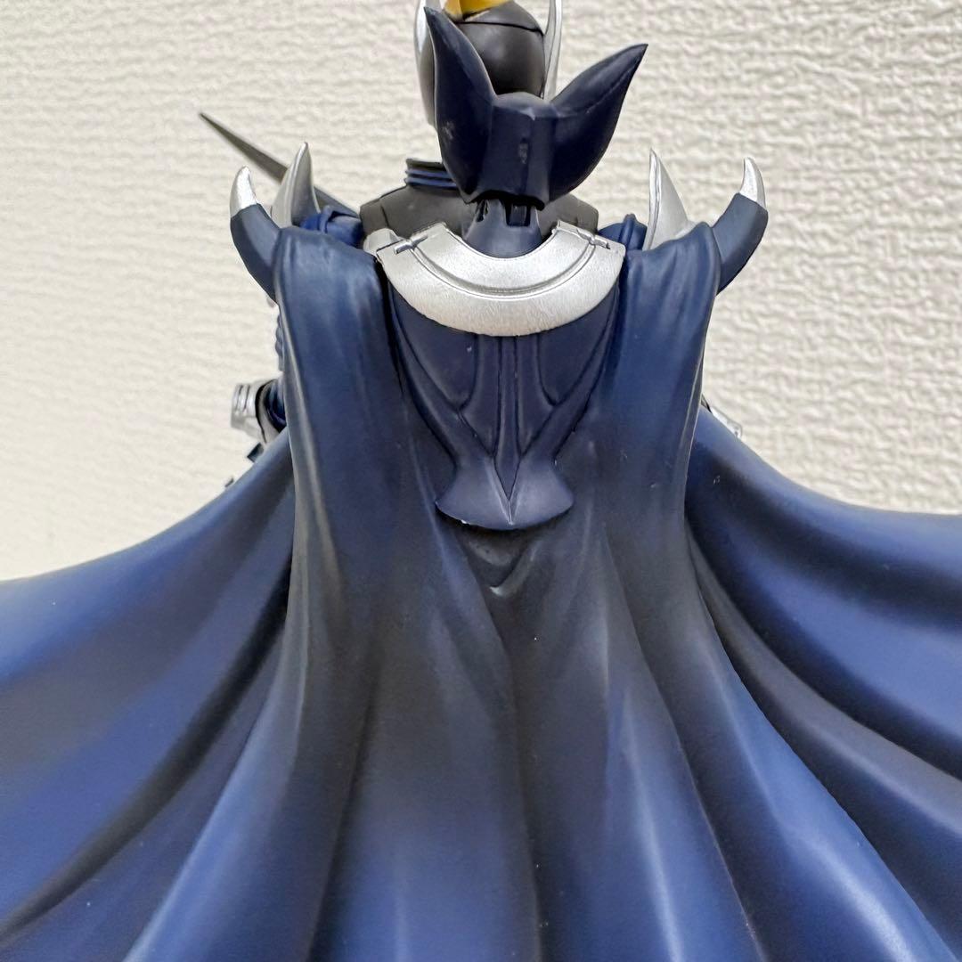 S.H.Figuarts 仮面ライダー王蛇&ナイト 2種セット