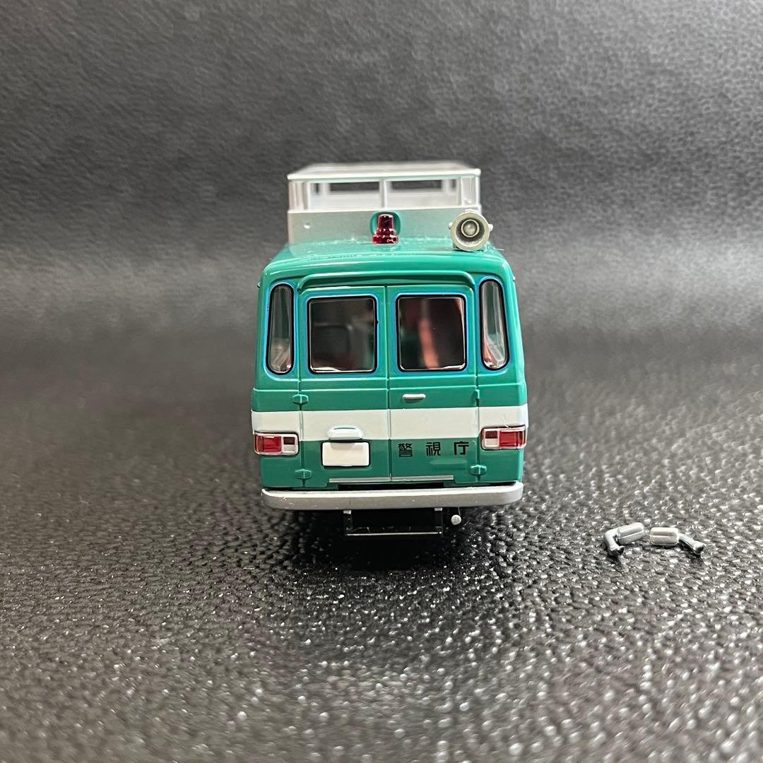 a26 トミカリミテッドヴィンテージネオ 日産 シビリアン 警視庁 機動