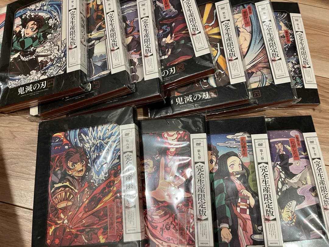 鬼滅の刃　全11巻セット　DVD アニメ＋無限列車　劇場 Amazon.co.jp: 鬼滅の刃 竈門炭治郎 立志編 全11巻 + 劇場版 無限列車
