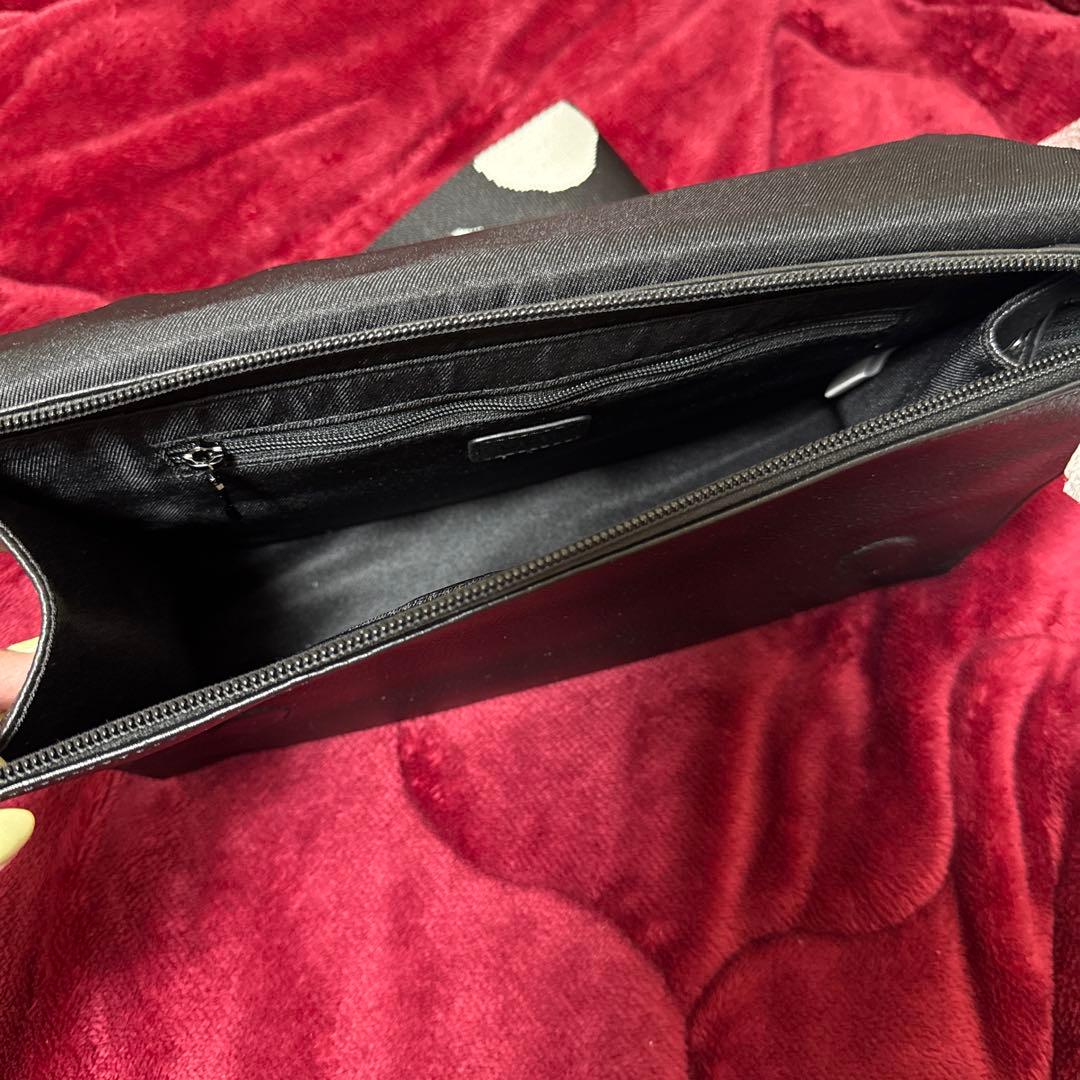 イアハピヨネ　《本革/軽量470g》柄ワイドテープショルダーバッグ/ボディバッグ