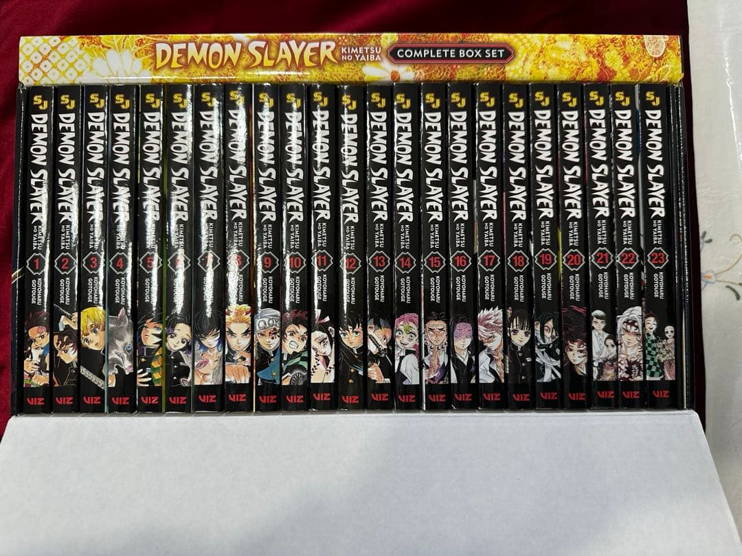 【ばぶ太郎】英語版 全巻 鬼滅の刃 全23巻 特別ボックス入り Demon Slayer(鬼滅の刃英語版 オリジナル用語集付) 全23巻｜HONLINE