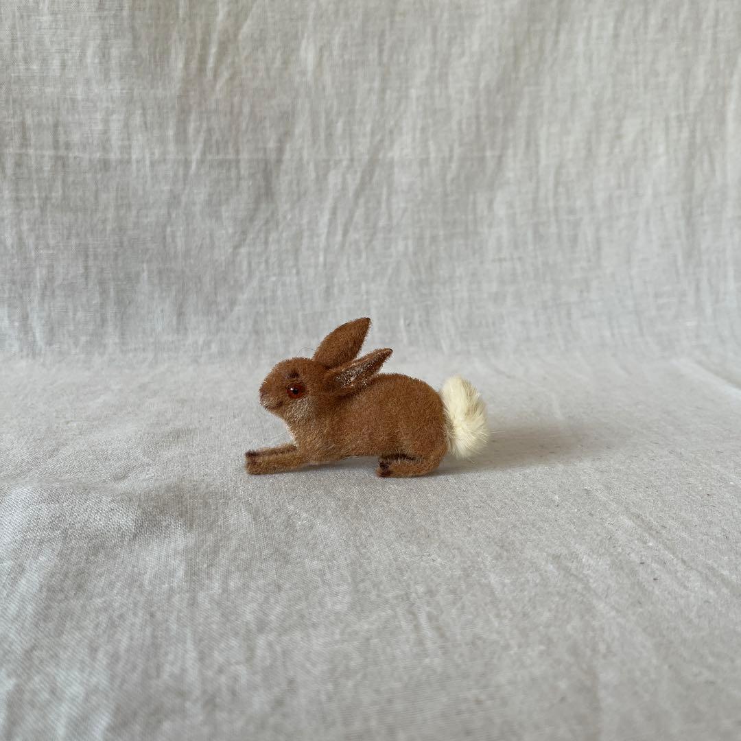 アンティーク うさぎ　Kunstlerschutz ワグナー　西ドイツ 緑のパンツ履いたうさぎの男の子 ドイツ WAGNER kunstlerschutz - SNAP