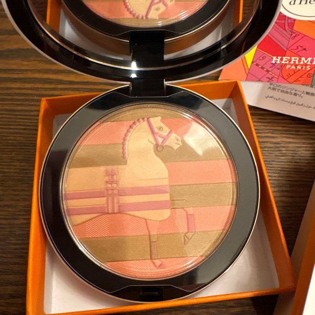 ♪ 新品HERMESエルメス フェイスパウダー プードル ロカバール おまけ