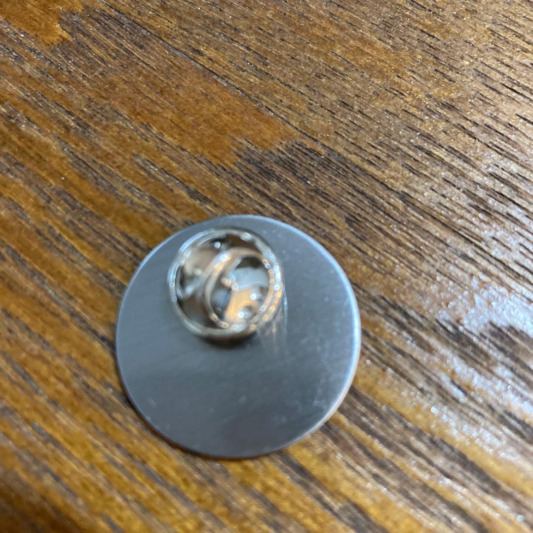 大阪関西万博 現地限定 ドイツ館 サーキュラーちゃんピンバッジ - メルカリ