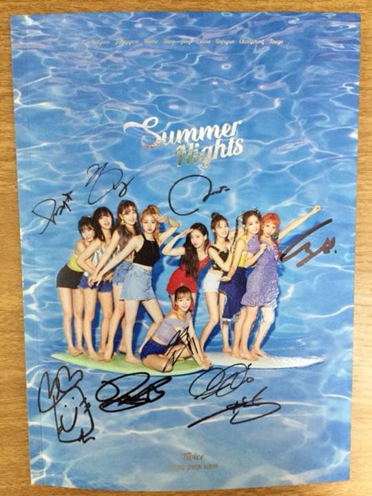 TWICE サイン summer night Amazon.co.jp: TWICE ナヨンSUMMER NIGHTS直筆サイン入りトレカ : おもちゃ