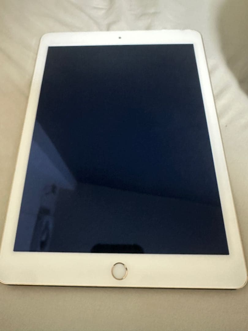 iPad Air2 16GB Wi-Fi+Cellular ゴールド ジャンク - メルカリ
