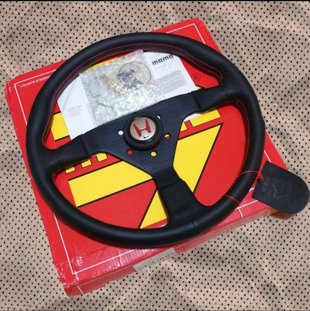 MOMO ステアリング 350mm 黒/赤 3スポーク Amazon | MOMO DRIFTING 350D 85mm ディープコーン ブラックスポーク