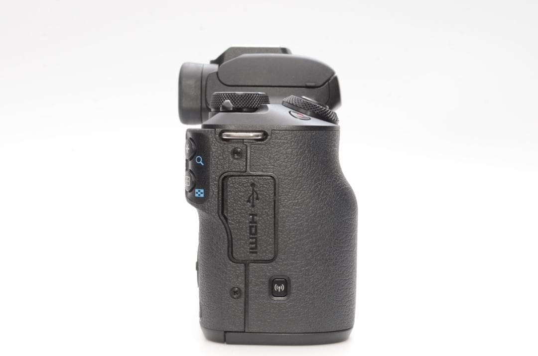 デジタルカメラ Canon EOS Kiss M 18-55mm F3.5-5.6 IS STM