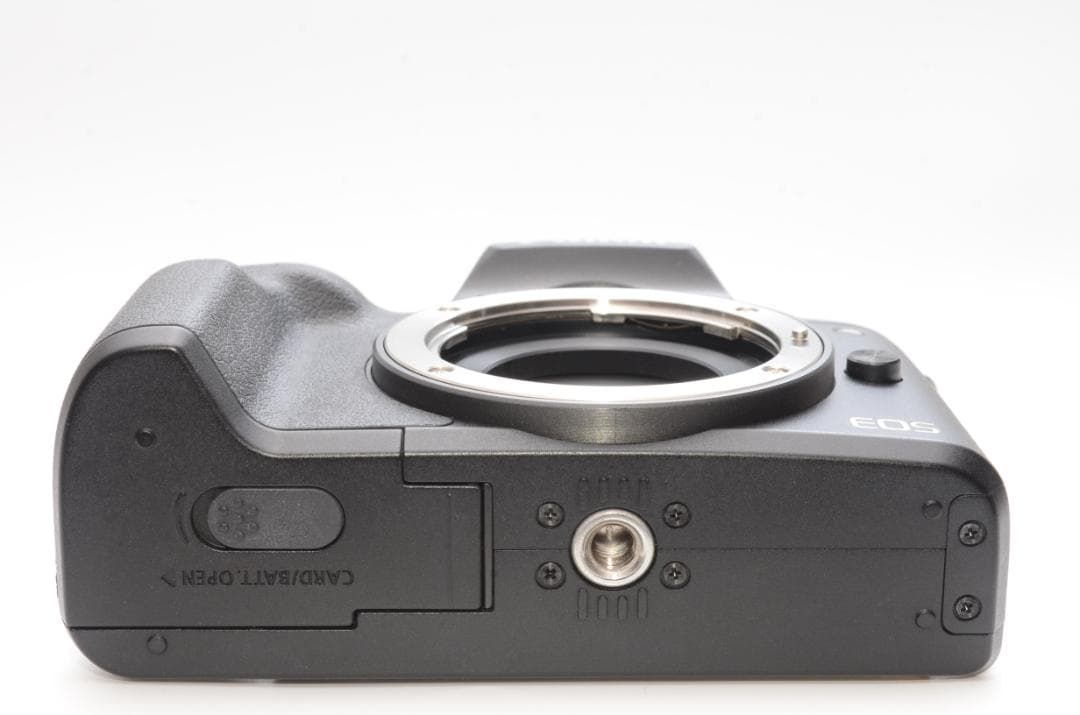 デジタルカメラ Canon EOS Kiss M 18-55mm F3.5-5.6 IS STM