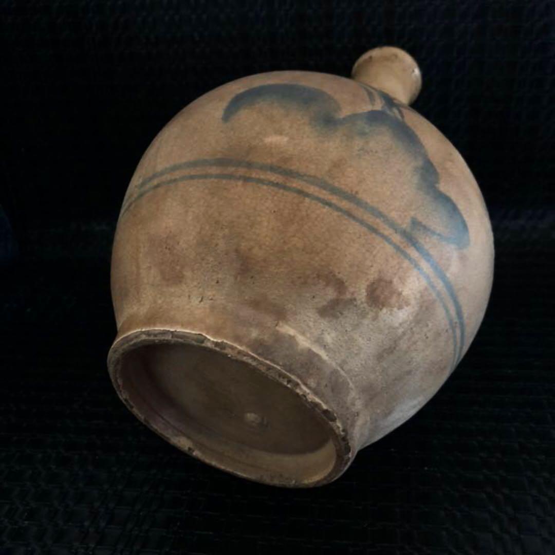 古美術品◼️蔵からかなり古そうな雰囲気の良い大きな古伊万里焼の壺