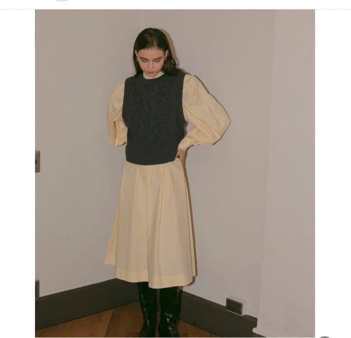 完売商品】charol ポップコーンケーブルニットベスト