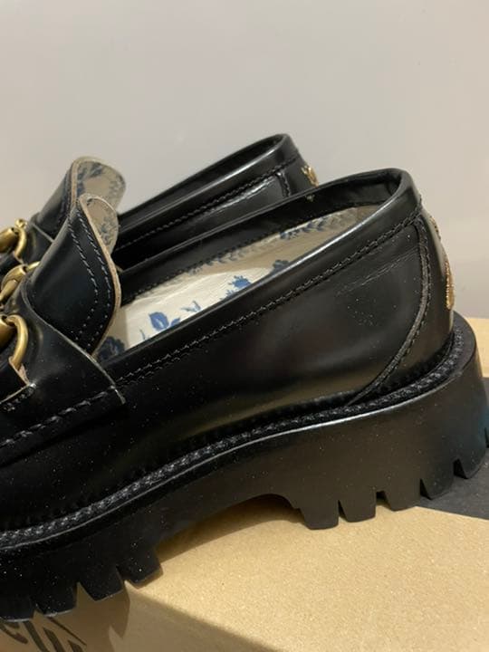 美品/22.5cm/35/GUCCI/ローファー/蜂刺繍 - メルカリ