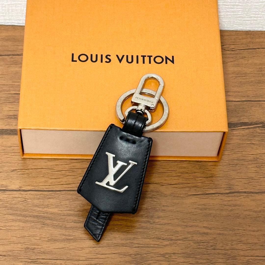 美品 ルイヴィトン キーホルダー LV クロッシュ クレ キーリング 完売