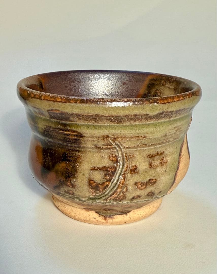 河本五郎　灰釉ぐい呑　共箱、共布、栞 河本五郎 灰釉ぐい呑 共箱、共布、栞