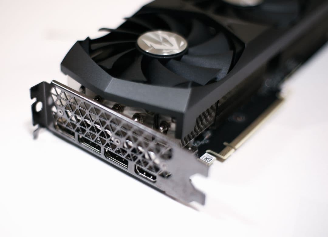 ZOTAC GeForce RTX3070 ジャンク品 通電はしますが - メルカリ