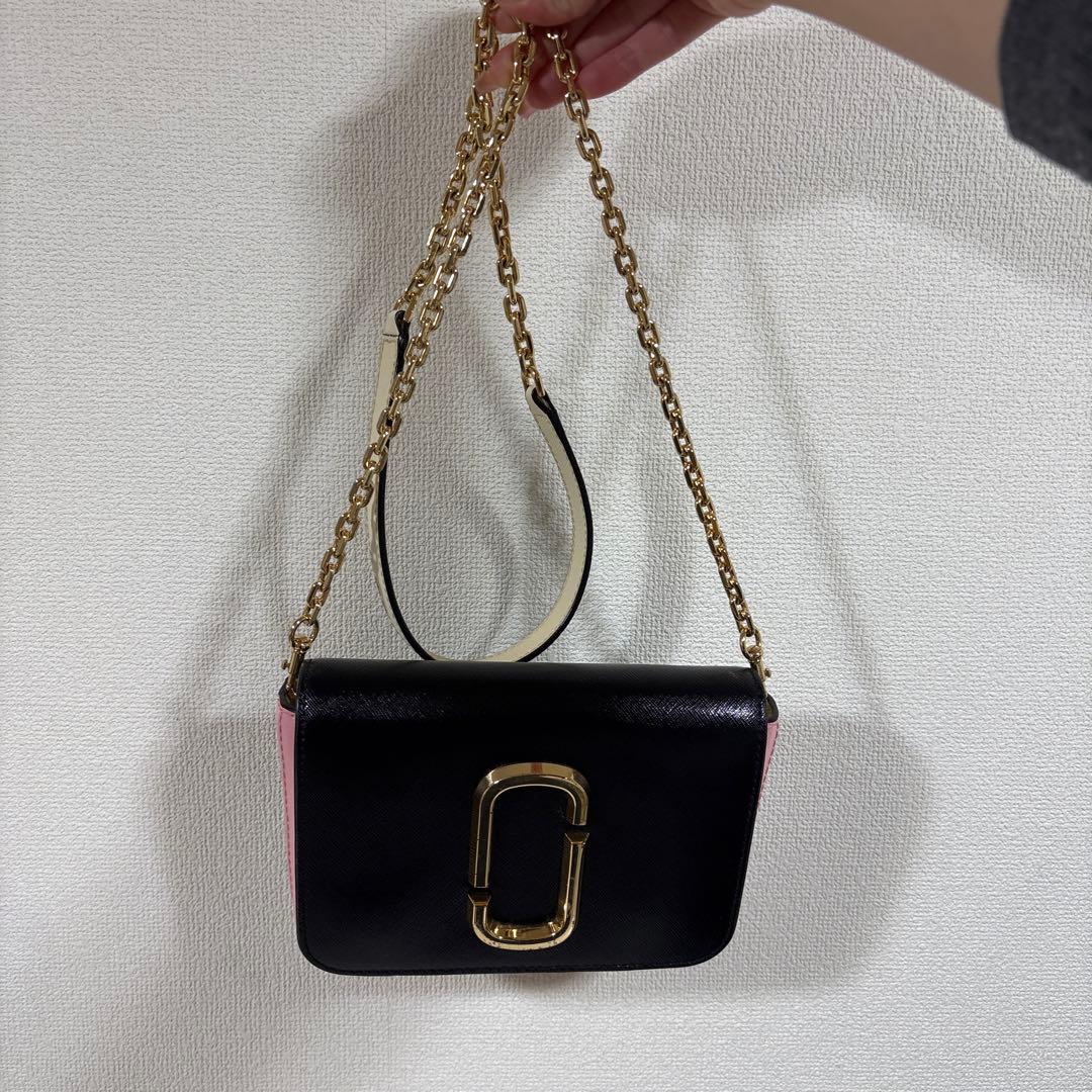 レザー ショルダーバッグ 黒 ゴールド金具 - メルカリ