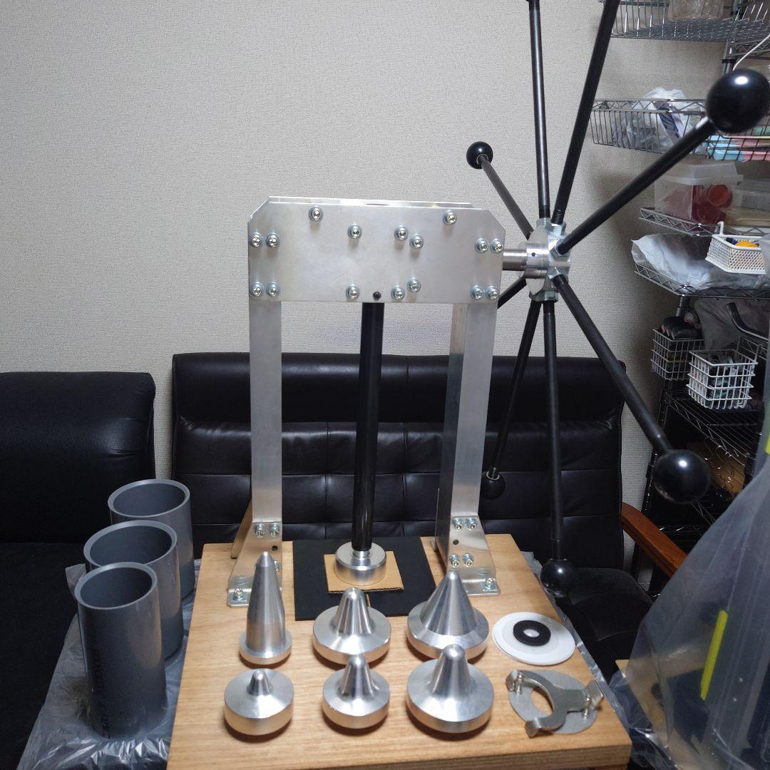 Ashtaka製 菌糸プレス機 Type30T＋アタッチメントセット ASHTAKAプレス type20s VS 初代プレス機 : GOKUSAISHIKI