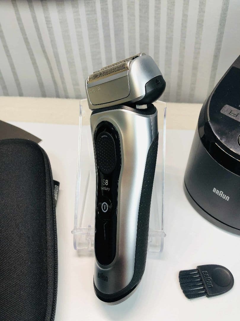 未使用に近い】Braun S8 8567cc−Vシェーバー ブラウンシリーズ - メルカリ