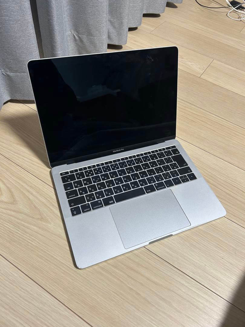 ジャンク】MacBook Pro（2018年頃購入）電源入らず - メルカリ