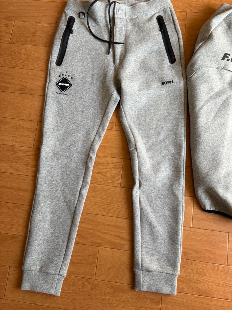 希少 極美品 FCRB 23 TECH SWEAT セットアップ グレー - メルカリ