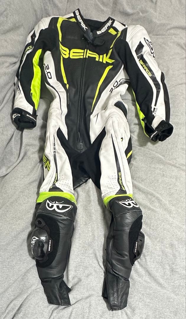BERIK ベリック ツナギ レーシングスーツ サイズ52 - メルカリ
