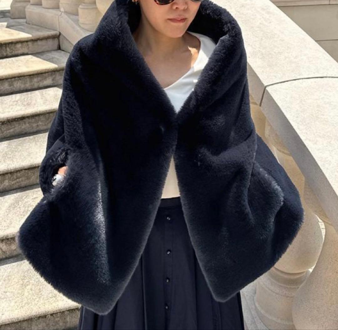JENNE リッチボリュームファーケープ [ネイビー・新品・タグ付き