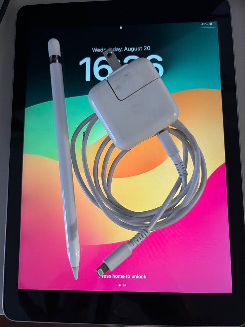 iPad6世代 9.7インチ 32GBスペースグレイ+Apple Pencil