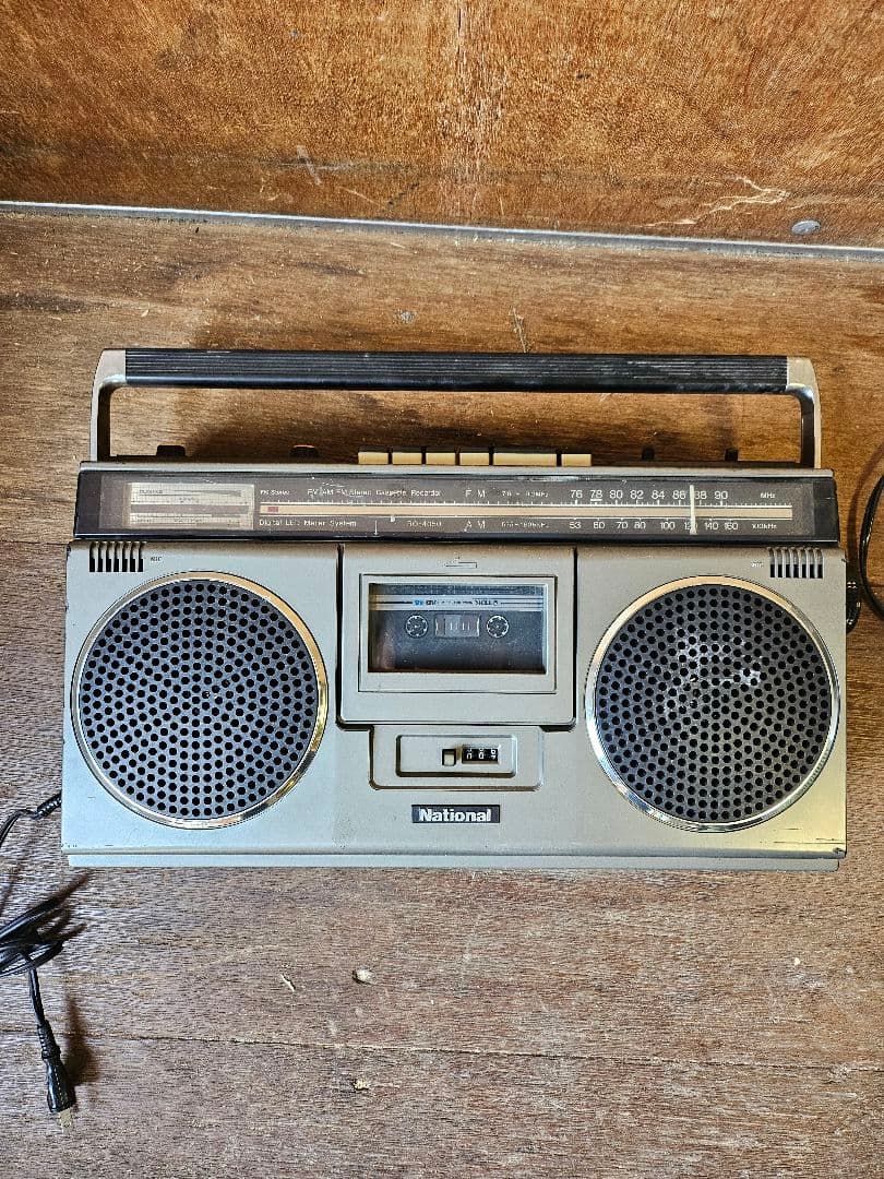 昭和レトロ】 ナショナル ラジカセ RQ-4050 - メルカリ