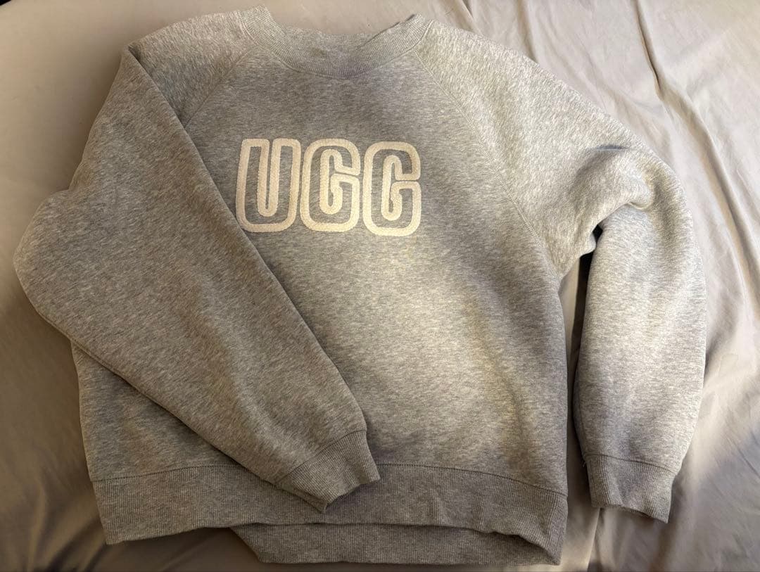 UGG グレー スウェットシャツ Sサイズ - メルカリ