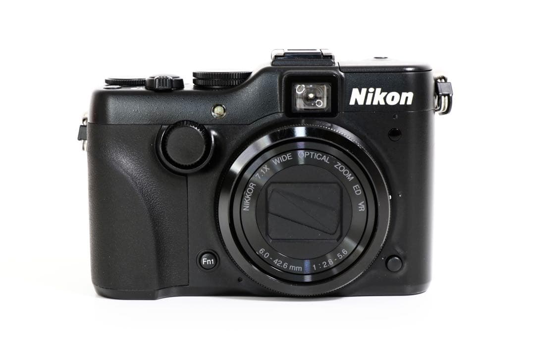 【美品】 ニコン Nikon COOLPIX P7100 《動作確認済》