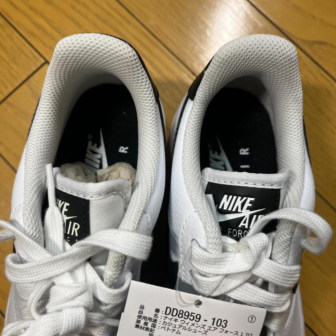 [新品] Nike Air Force 1 ホワイト/ブラック 23.5cm