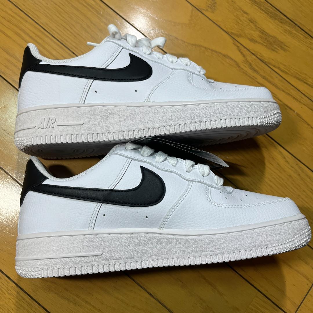 [新品] Nike Air Force 1 ホワイト/ブラック 23.5cm