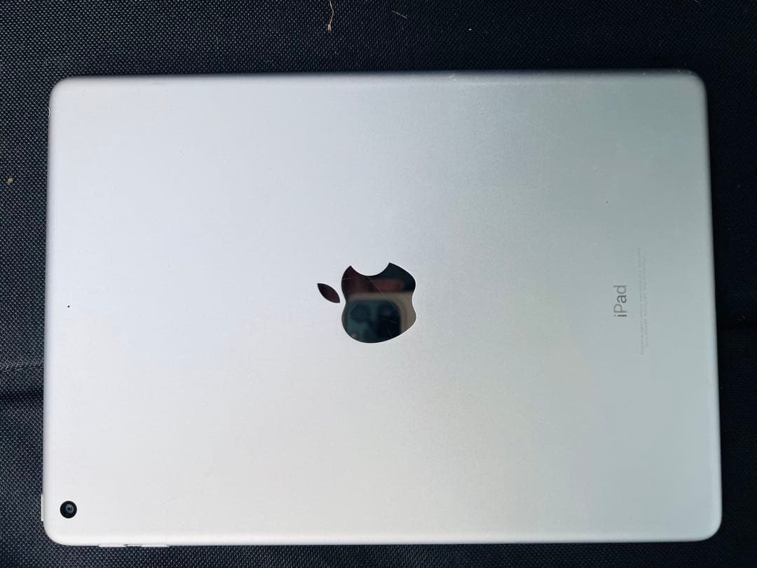 Apple iPad 5 シルバー Apple iPad 5th Gen 9.7