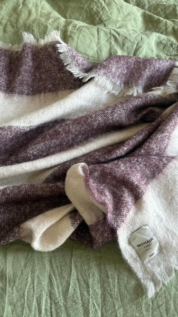 ヘイ モヘア ブランケット（バーガンディ） | 激安通販のイーサプライ