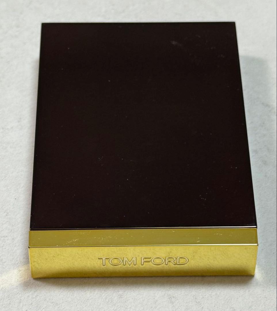 TOM FORD トムフォード アイカラークォード 28 ドゥラクレーム - メルカリ