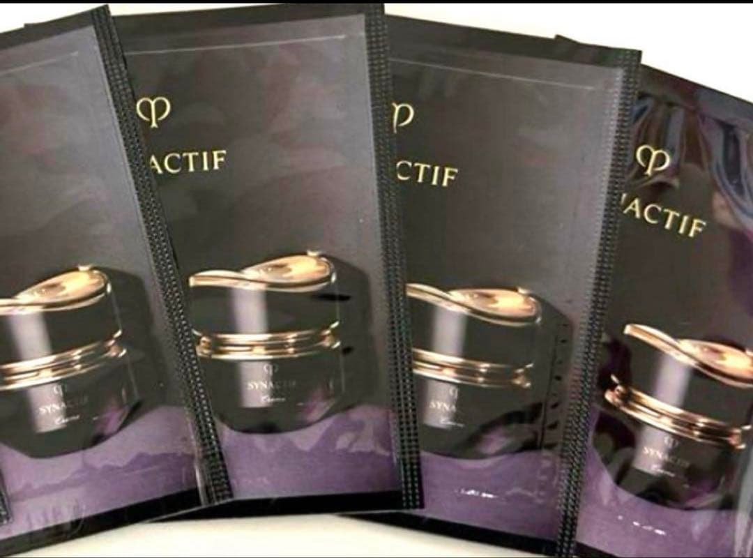 スイーツ セブンイレブンの期間限定スイーツ「いちごのふわふわサンド」実食