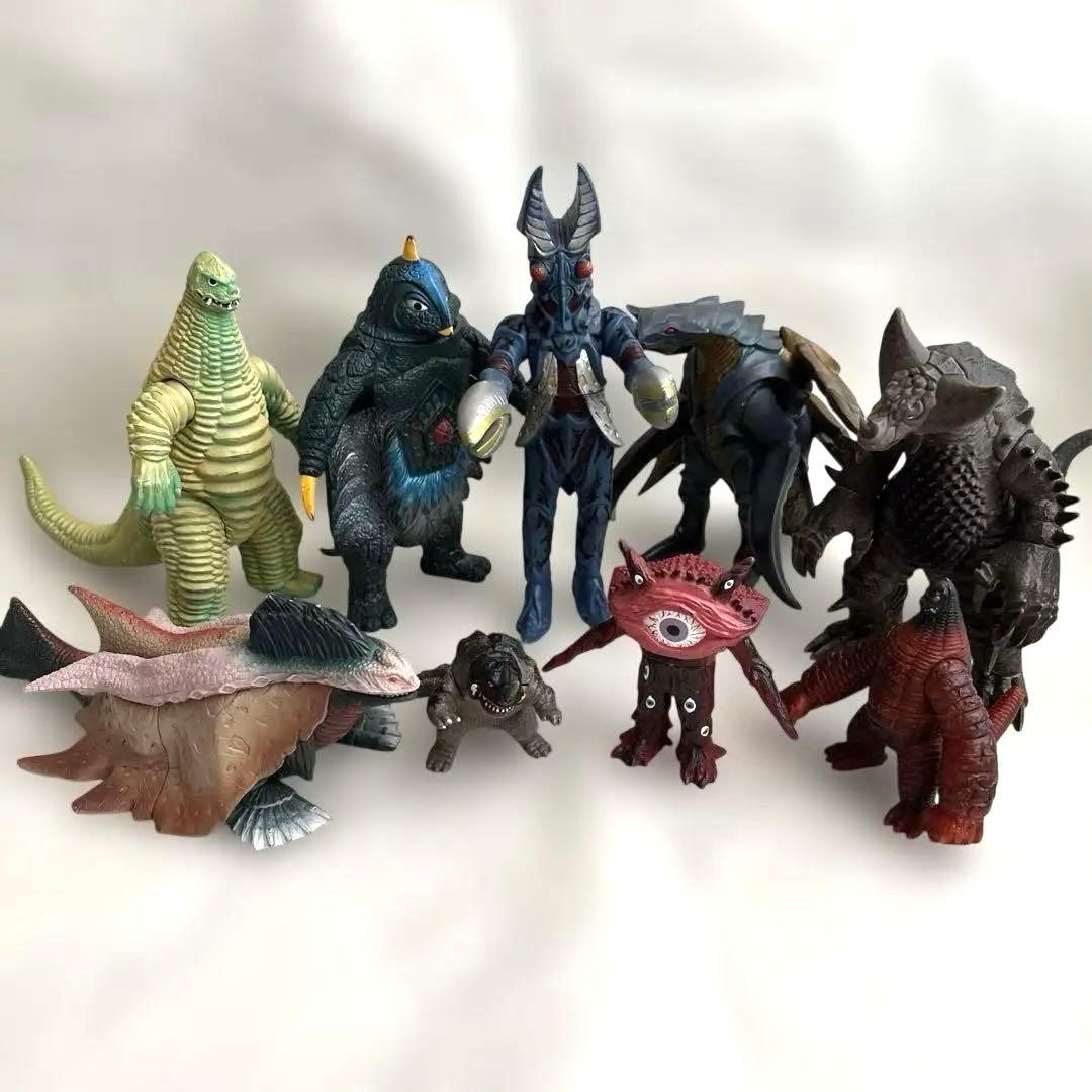 値下げ】ウルトラ怪獣シリーズ フィギュア 7 9体セット ソフビ - メルカリ