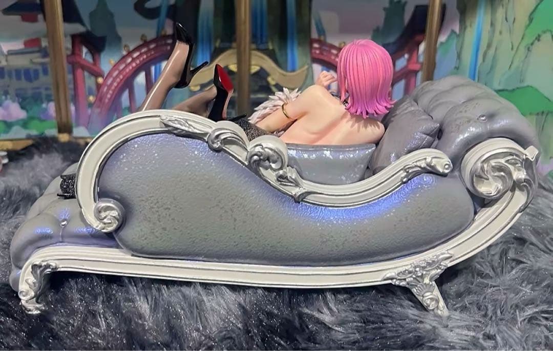 ワンピース レイジュ・ジェルマ 【ソファー版】ガレージキット