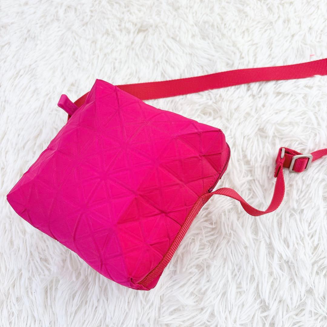 PLEATS PLEASEプリーツプリーズ ミニショルダー ピンク 斜めがけ PLEATS PLEASE ISSEY MIYAKE（バッグ）のフリマアイテム一覧