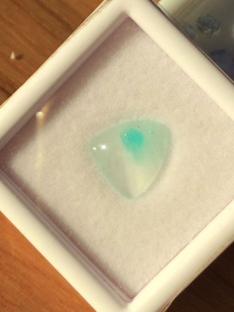 パライバトルマリンインクォーツ　1.54ct