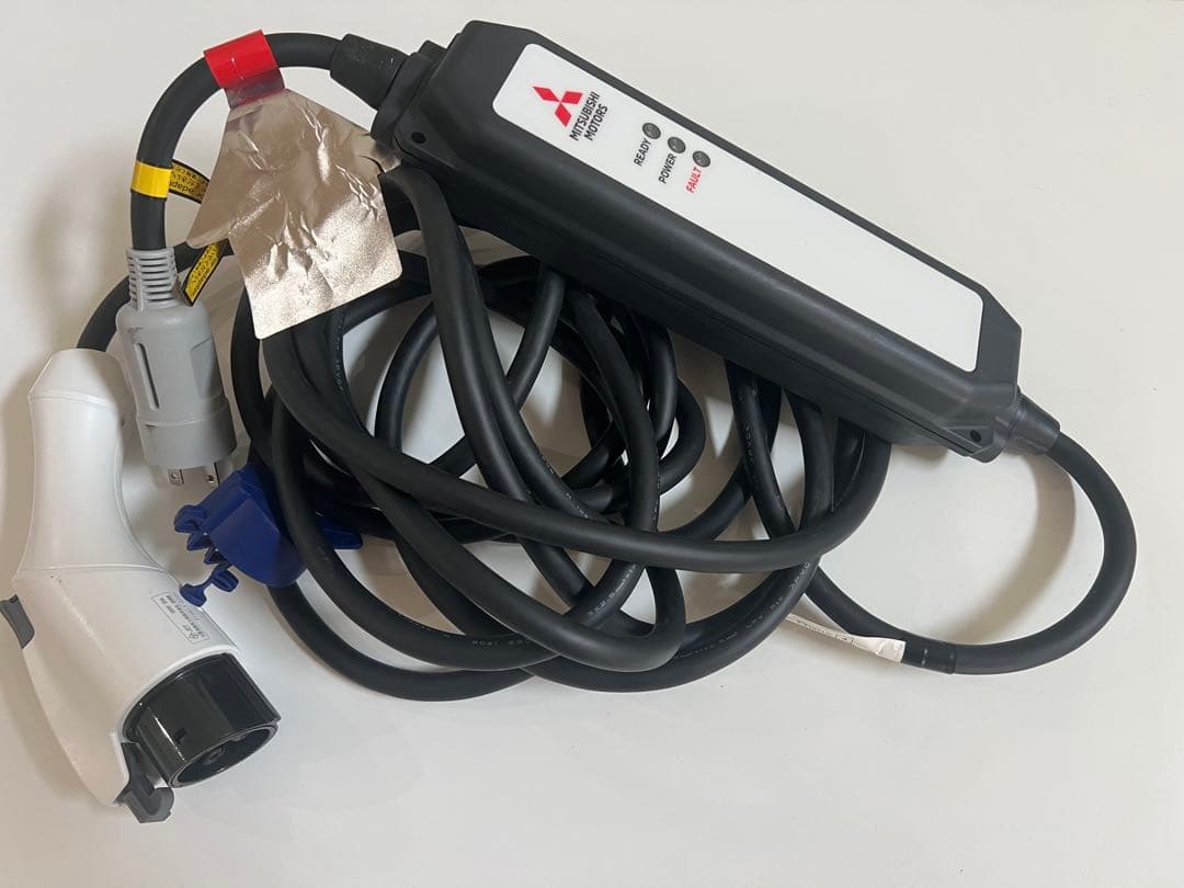 三菱純正200V充電ケーブル - メルカリ