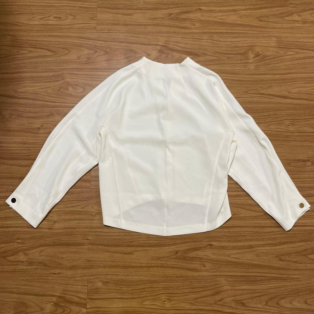 ベイジ 【洗える】RUE / スリットネックフォルムブラウス ホワイト L