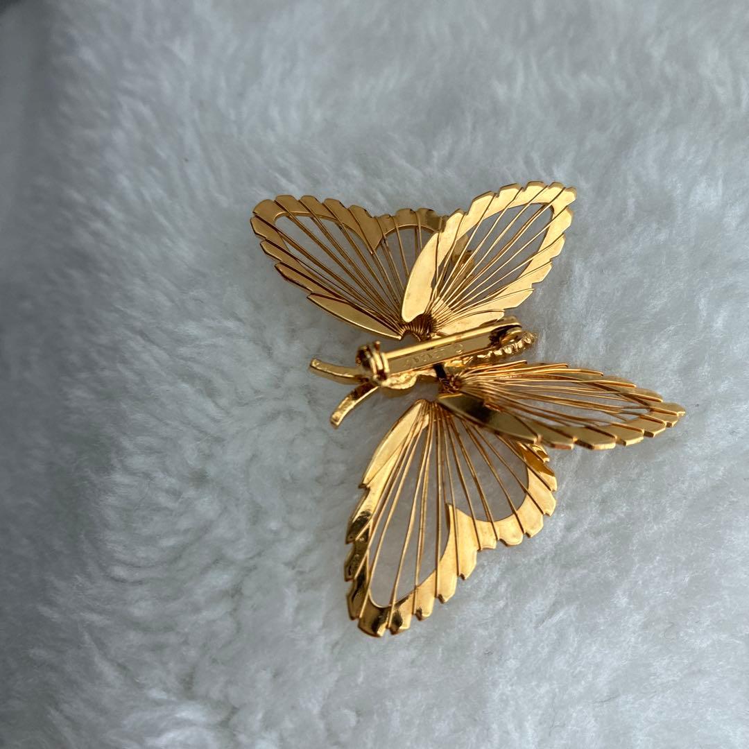 MONET 蝶 ゴールド カラー ブローチ #2058 - メルカリ