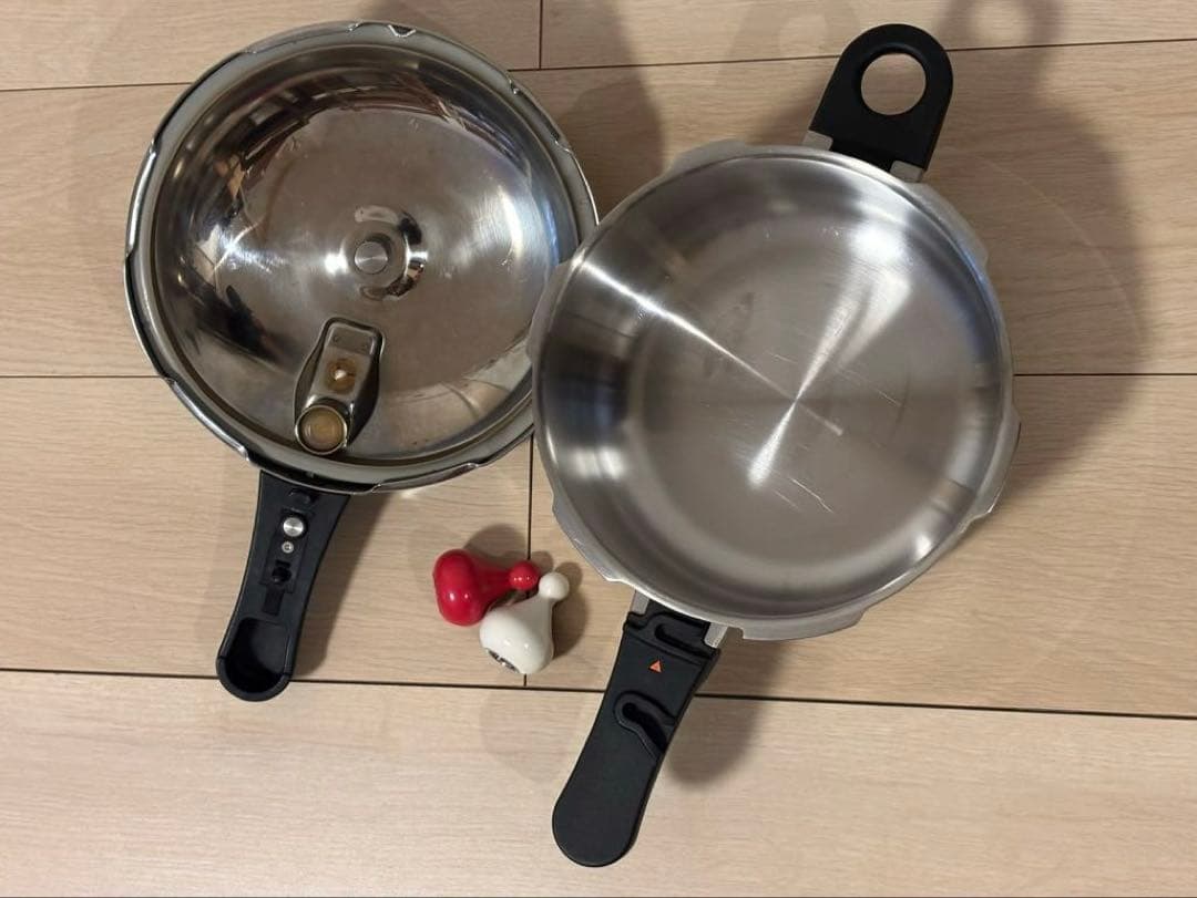 ゼロ活力なべ　2.5ℓ 圧力鍋 おもり赤白、掃除棒　レシピ本付き