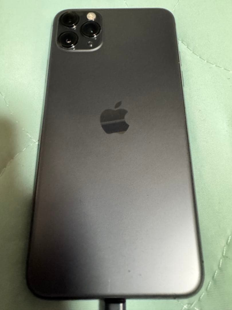 Apple iPhone 11 Pro Max スペースグレー 画面傷あり
